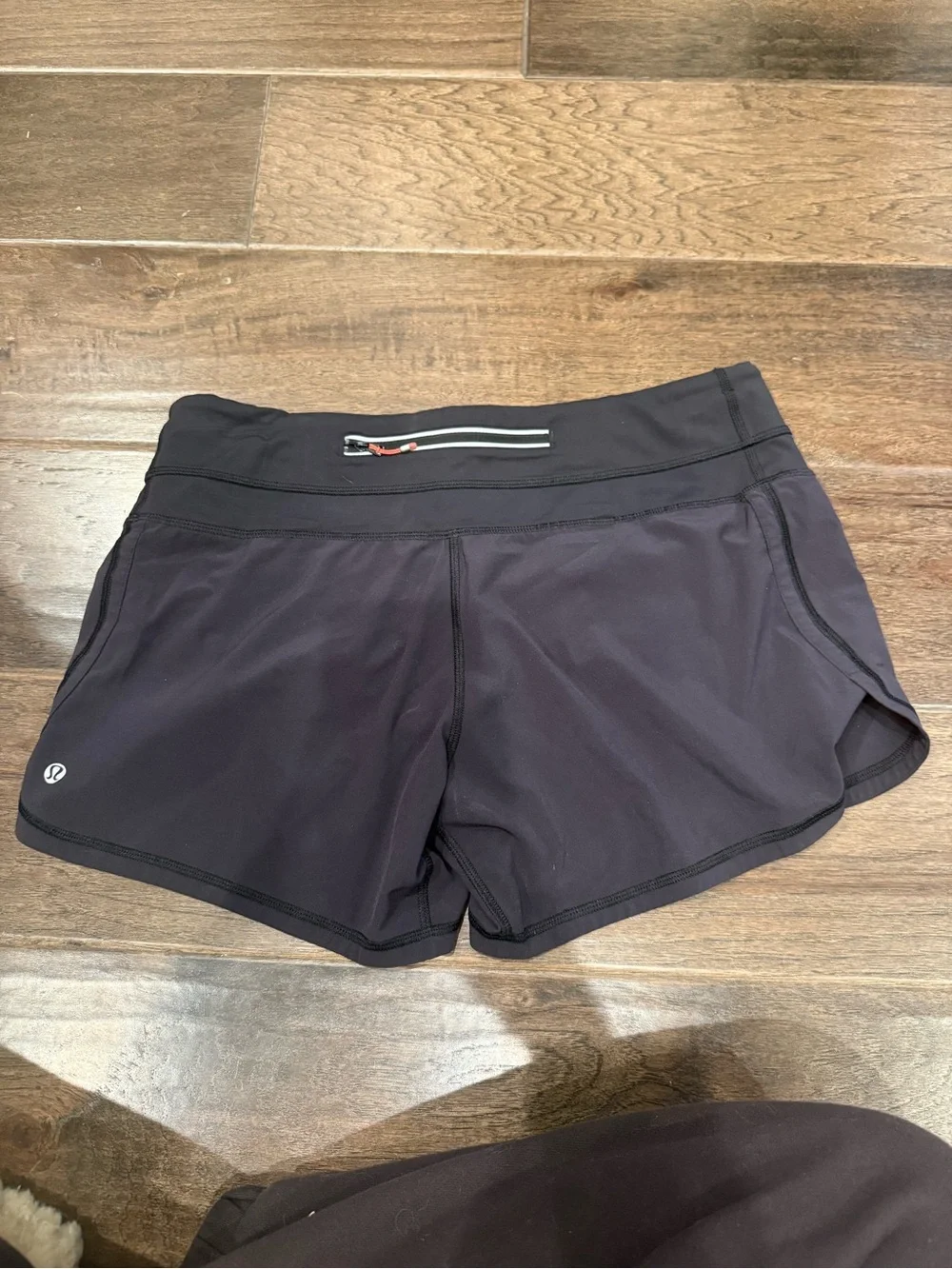 LULULEMON Speed up short-Black-Size 8